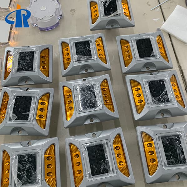 Amber Aluminum Led Solar Pavement Marker In Uk